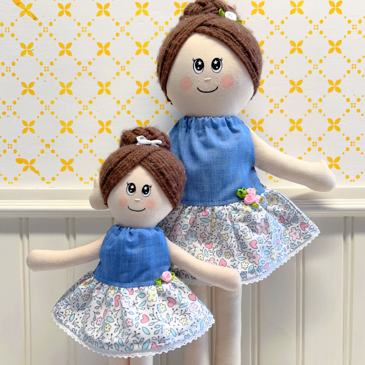 Robe 2 Petites fleurs - vêtement de poupées