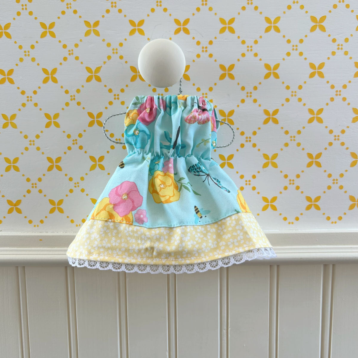 Robe 5 Petite abeille - vêtement de poupées