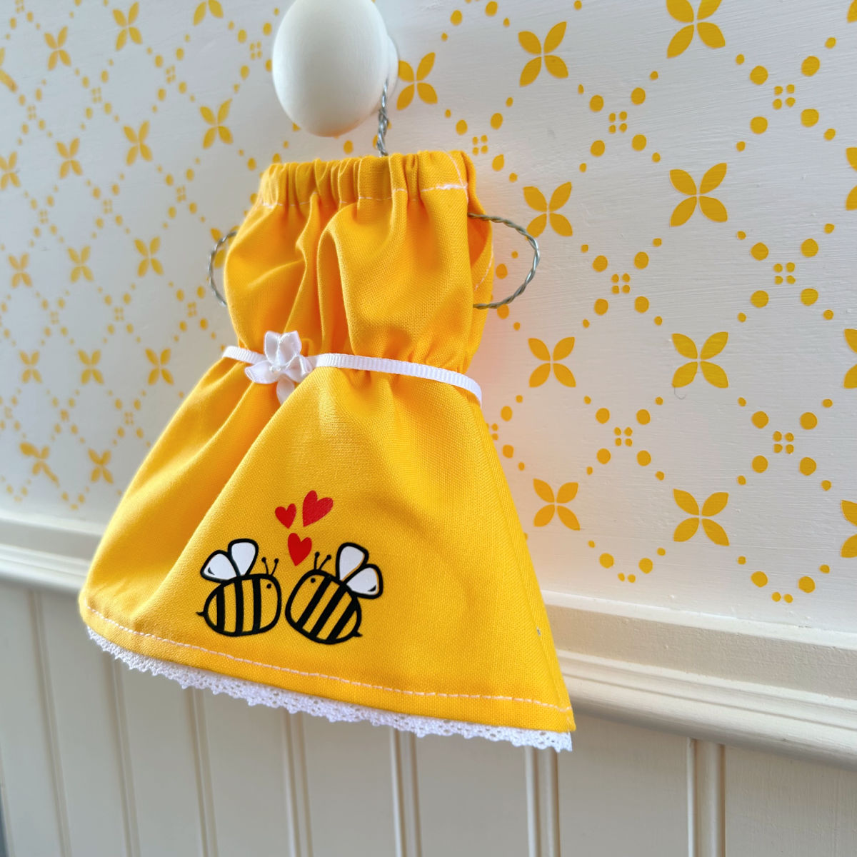 Robe 7 Petite abeille - vêtement de poupées