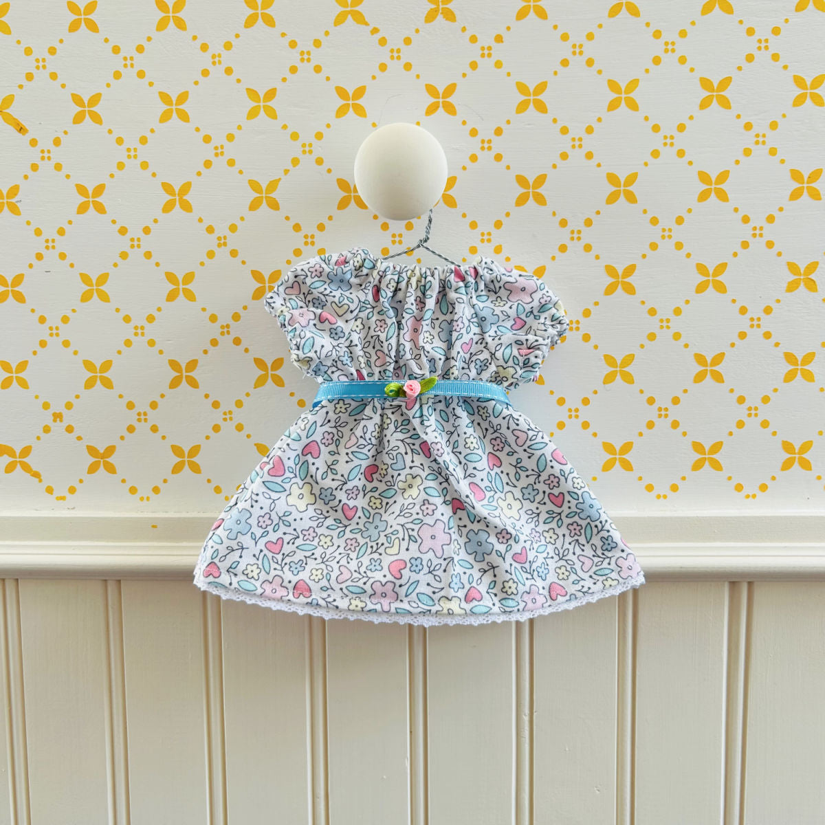 Robe 1 Petites fleurs - vêtement de poupées