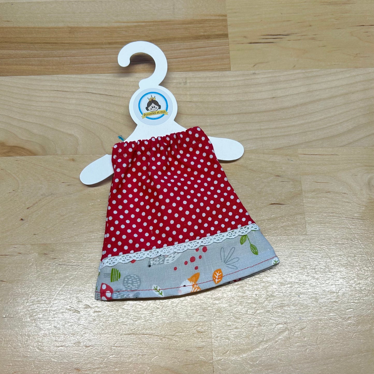 Robe petits pois et renard