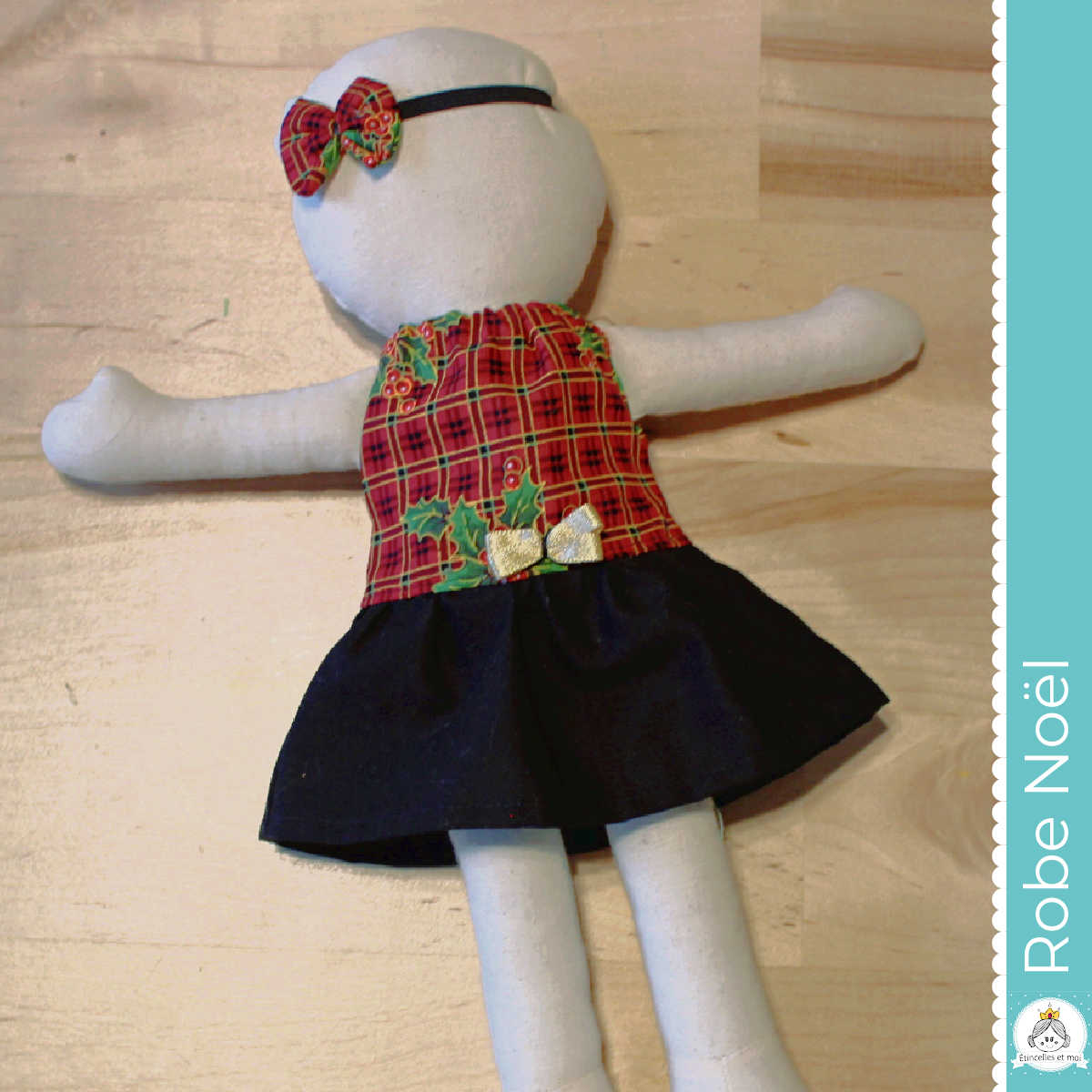 Robe de Noël pour poupée de chiffon